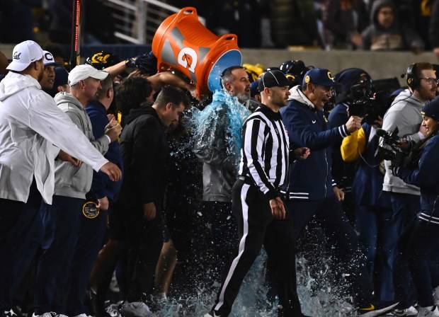 Cal Bears get early bowl invitation, will spend Christmas Eve in Hawaii