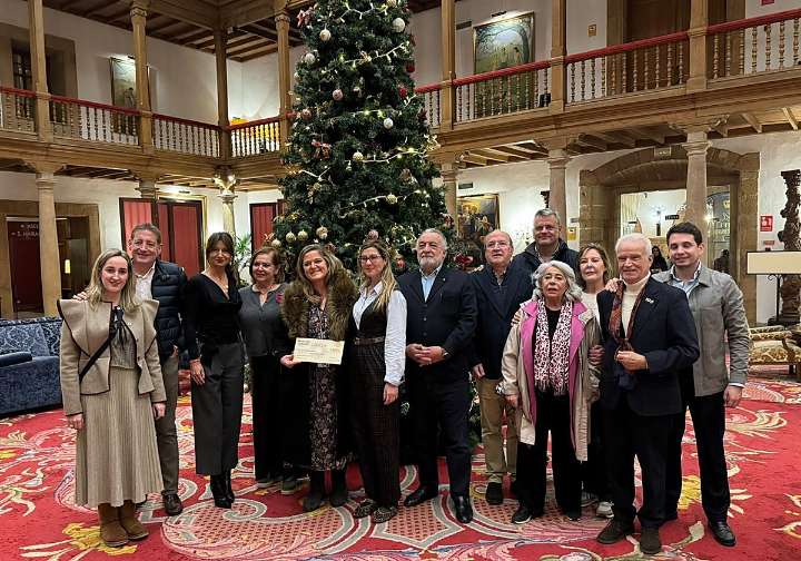 El Rotary Club de Oviedo «suma esperanza» a 'El ángel de Javi'