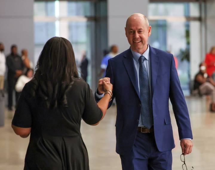 Federation of Labor backs Pat Hynes over Fritz Kaegi for Cook County assessor