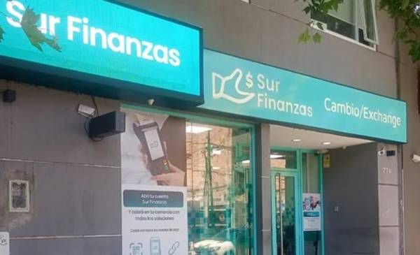 Detuvieron a la tesorera de Sur Finanzas tras un nuevo allanamiento