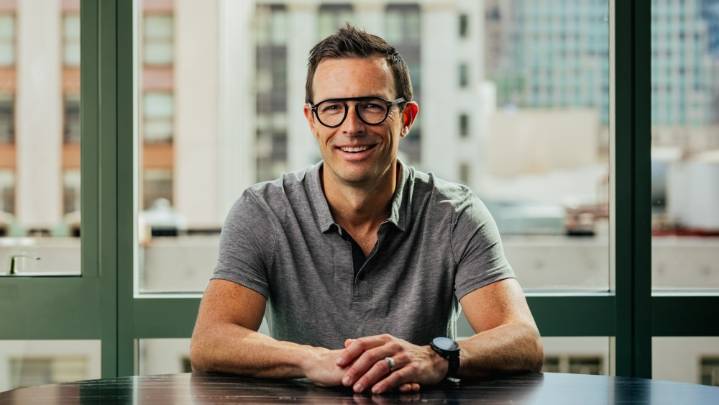 Lululemon CEO Exit: Balancing Growth, Challenges & Future Plans