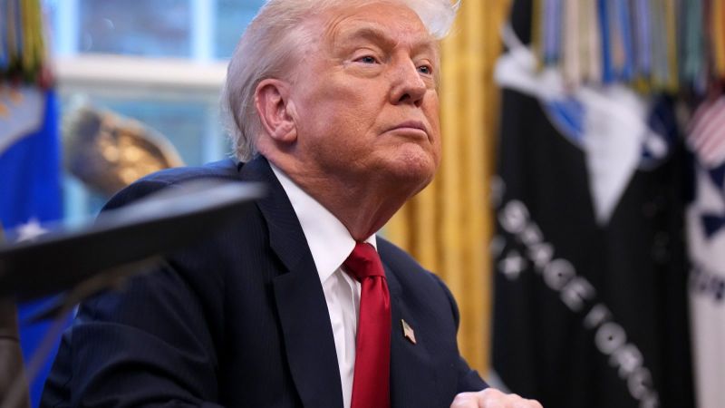 Trump dice que evalúa un programa de jubilación al estilo australiano para Estados Unidos: así funciona