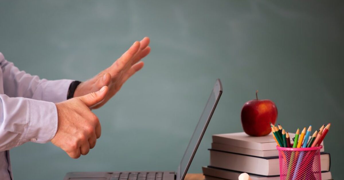 El desafío de enseñar en tiempos de desinformación