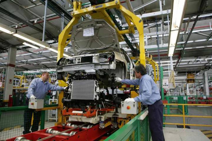 Consecuencia del modelo: el índice de producción industrial manufacturero cayó 2,9% interanual en octubre