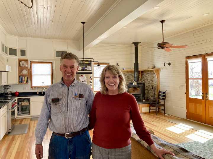 This Oregon couple paid $100 for an abandoned workers’ hall that’s now their cozy home