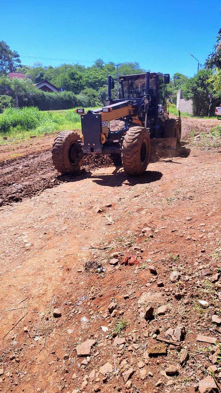 Semana de mejoras en caminos de los barrios Norte y Stemberg