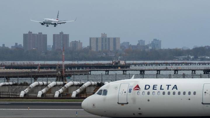 Longest US government shutdown cost Delta Air Lines $200 million