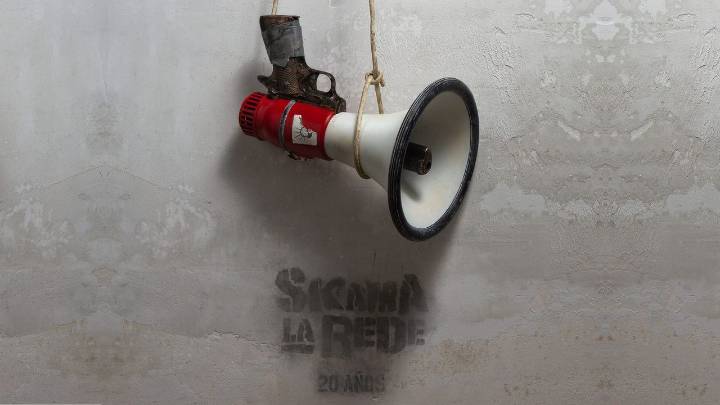 Skama La Rede presenta en Uviéu el so discu-llibru «20 años» en formatu vinilu