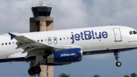 JetBlue se pronuncia después de que uno de sus aviones estuviera cerca de chocarse con una aeronave militar de EE. UU. en Curazao