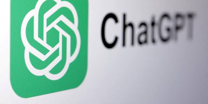 Así puedes activar y aprovechar el nuevo chat de grupo de ChatGPT con tus amigos, familia o compañeros