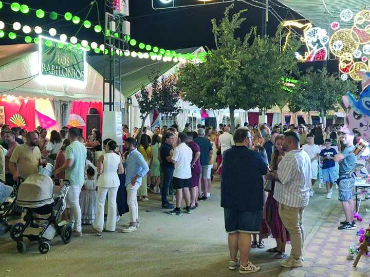 Un grupo de trabajo estudiará el cambio de fechas de la Feria Real