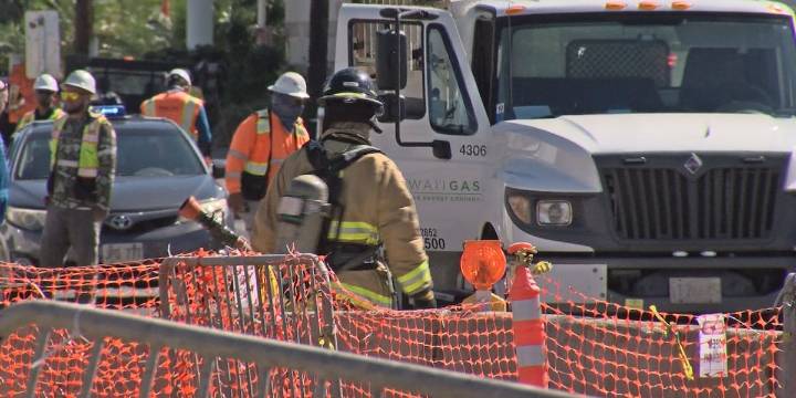 Roads reopened after contractor struck gas line in Kalihi