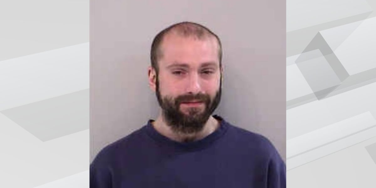 Man throws rocks at East Grand Forks building, threatens officer during arrest