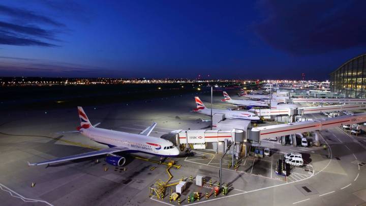 21 Injured: Police Continue Search For London Heathrow Pepper Spray Attackers