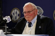 Roy Kramer, former commissioner who sparked SEC's rise to top of college sports, dies at 96