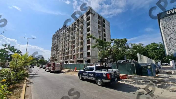 Muere obrero tras caer del doceavo piso en obra en construcción en la avenida México