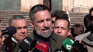 Las acusaciones mutuas entre el PP y Vox por las manifestaciones contra Sánchez: de hacer "pinza" con el PSOE a "caerse de un pino"