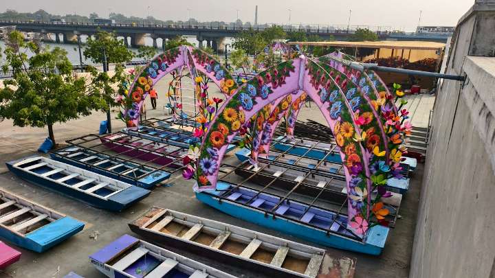 Pramukh Varni Amrut Mahotsav: Sabarmati River to have Spectacular Visual Treat of 75 Glowing Floats during December 7