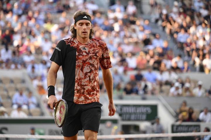 Stefanos Tsitsipas’ Mother Gets Honest About Her Son’s Surprising Statements: “Stood There With My Mouth Open”