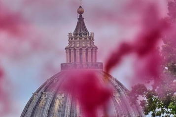 Vota Comisión del Vaticano contra permitir mujeres como diaconisas católicas