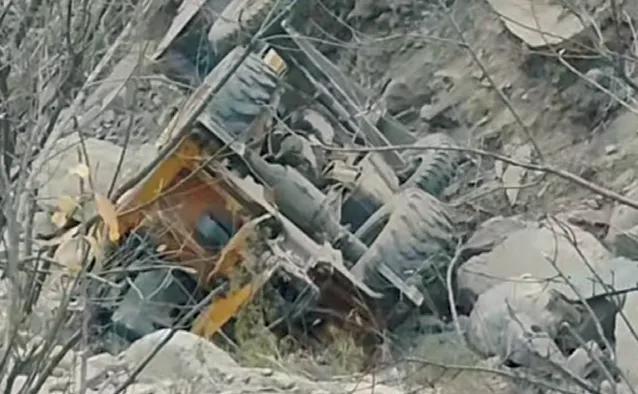 JCB operator killed as machine falls into gorge in Ukhral