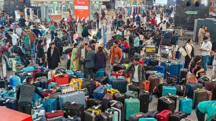 Govt Suspends DGCA Duty Time Orders Amid IndiGo Disruptions