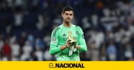 Courtois se harta de tapar las vergüenzas al mismo jugador, es un desastre, de lo peor del Real Madrid