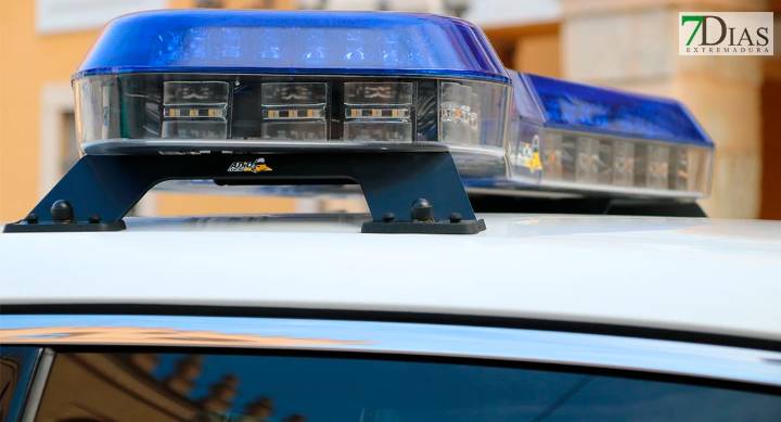 Desalojan varias viviendas por riesgo de que colapse la fachada en Cáceres