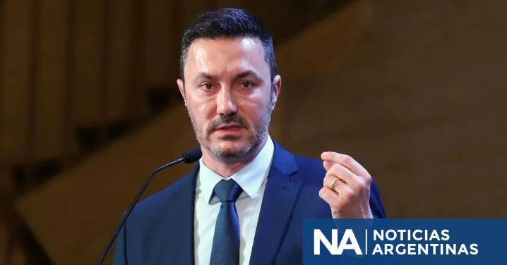 Con una carta de despedida dirigida a Milei, Petri presentó su renuncia como ministro de Defensa