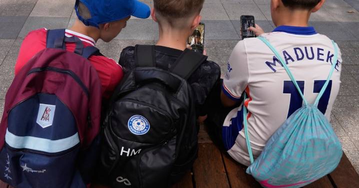 Australia social media ban leaves kids worried about losing touch