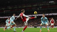 Arsenal restore five-point lead as Chelsea fall to Leeds
