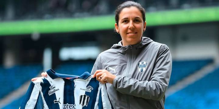 Quién es Amandine Miquel, la nueva entrenadora de las Rayadas de Monterrey