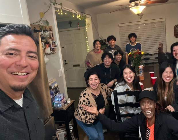 San Jose family opens home to people fleeing Valley Fair shooting