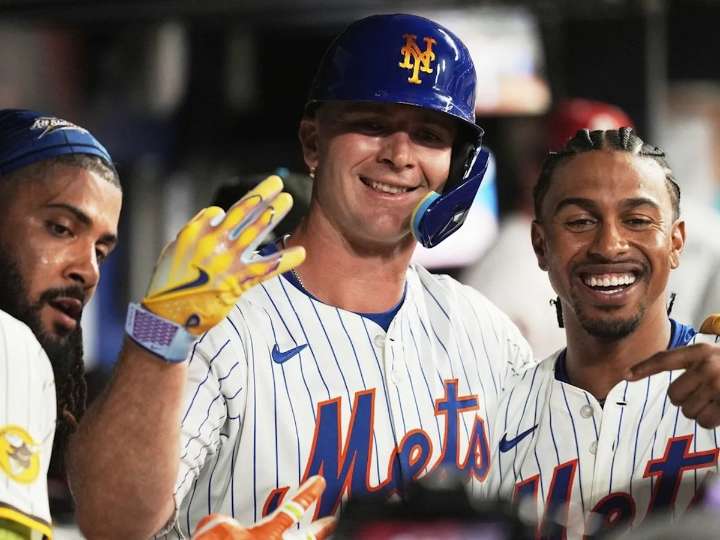 Blue Jays’ path to an AL East repeat narrows as Orioles sign Pete Alonso