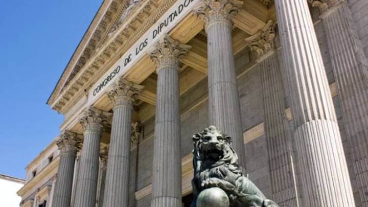 La crispación política marca los actos de celebración por el aniversario de la Constitución