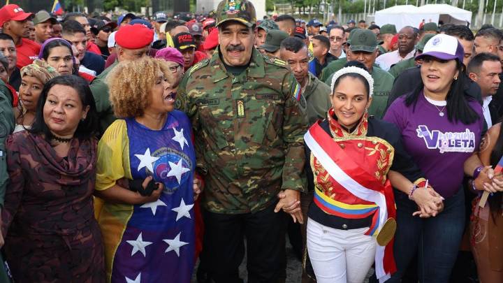 Gallegos en una Venezuela al borde de la guerra: «Ni Europa ni la oposición acabarán con el chavismo. Solo Trump»