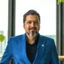 Grammy-winning composer suspects food delivery man of having stolen his sump cover