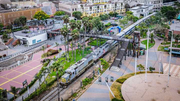 Adiós al mito: Tren Lima-Chosica supera prueba de altura en puentes y aclaran por qué fue remolcado