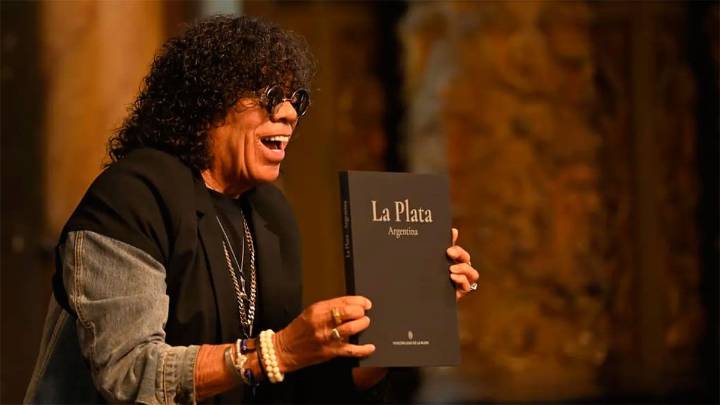 Cómo sigue la salud de La Mona Jiménez tras una nueva intervención quirúrgica