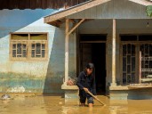 Heavy rains hamper recovery as death toll from floods in Asia exceeds 1,750