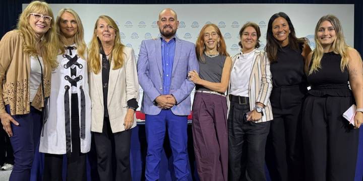 Debate sobre el impacto de la economía plateada en el empleo argentino: “El talento no tiene edad”