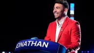 'Celebrity Weakest Link': Jonathan Bennett Screams His Answer In Christmas