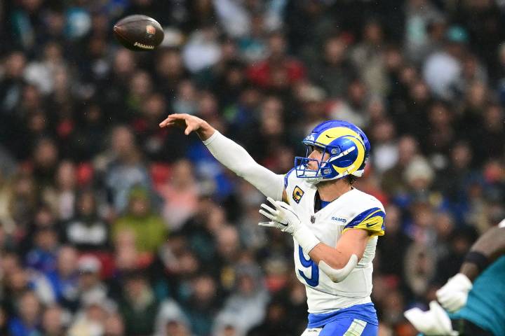 NFL Week 15 Staff Picks and Predictions: Who Takes Home Some Pivotal Playoff Matchups? The EssentiallySports NFL staff make their picks and predictions for a big NFL Week 15. Luke Hubbard 5 hrs ago