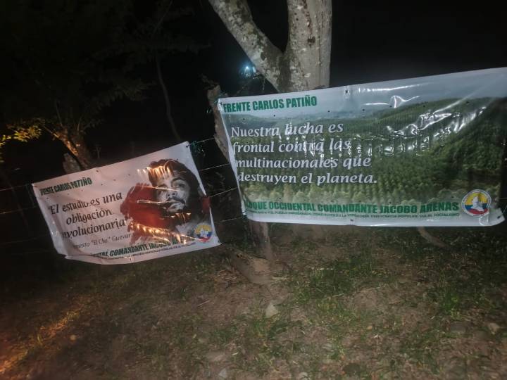 Continúa la guerra propagandística de las disidencias de las Farc en el Cauca: aparecen pancartas de esta guerrilla en El Patía