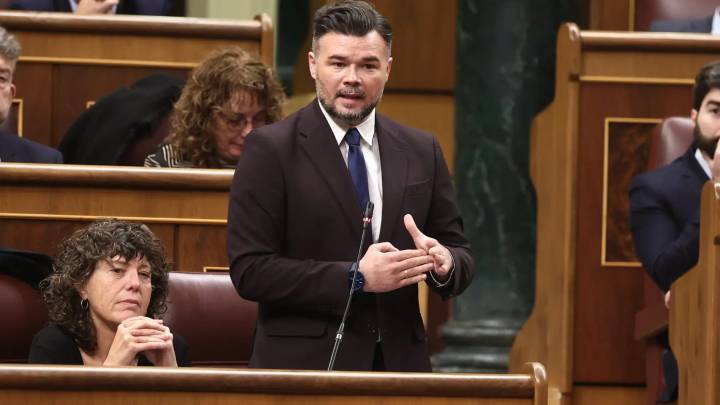 Rufián avisa a Sánchez de que "le va a echar el coste de la vida" y "no la corrupción"