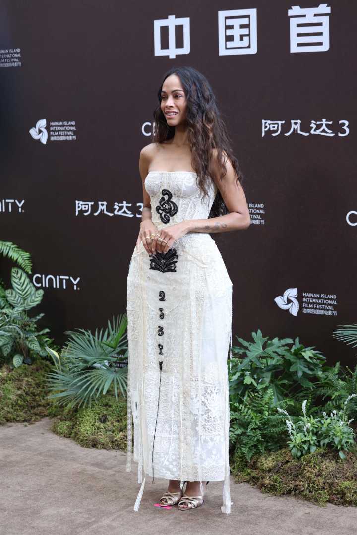 Zoe Saldana Is Erdem’s Latest Proponent