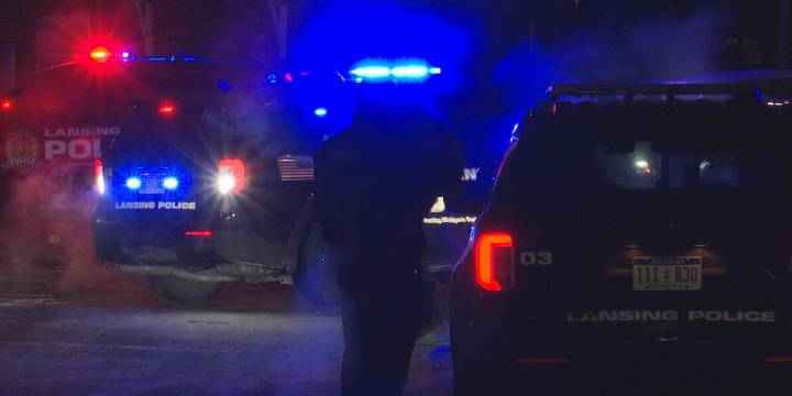 Large police presence spotted in south Lansing Monday night