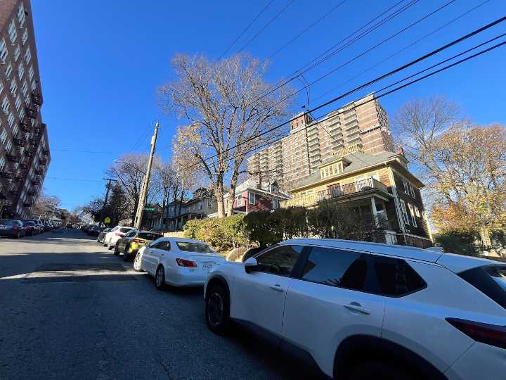 Proposed 369-unit tower on Staten Island faces opposition over parking, density
