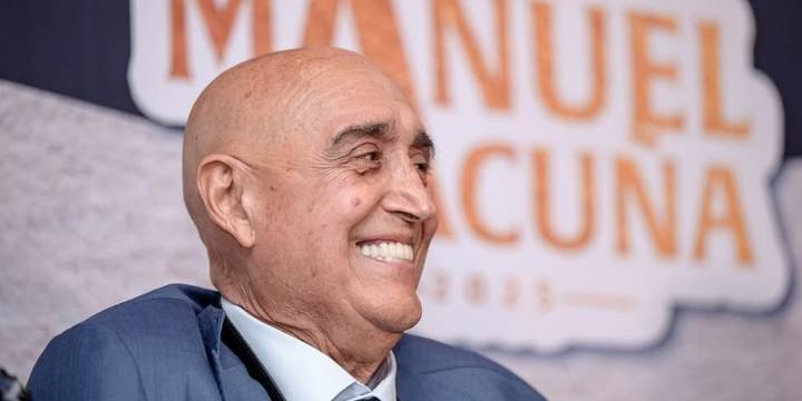 Pedro Torres reaparece públicamente junto a Lucía Méndez tras rumores sobre un colapso de salud