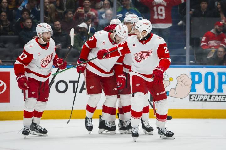 Deadspin | Rolling Red Wings, Flames don't want to take steps back